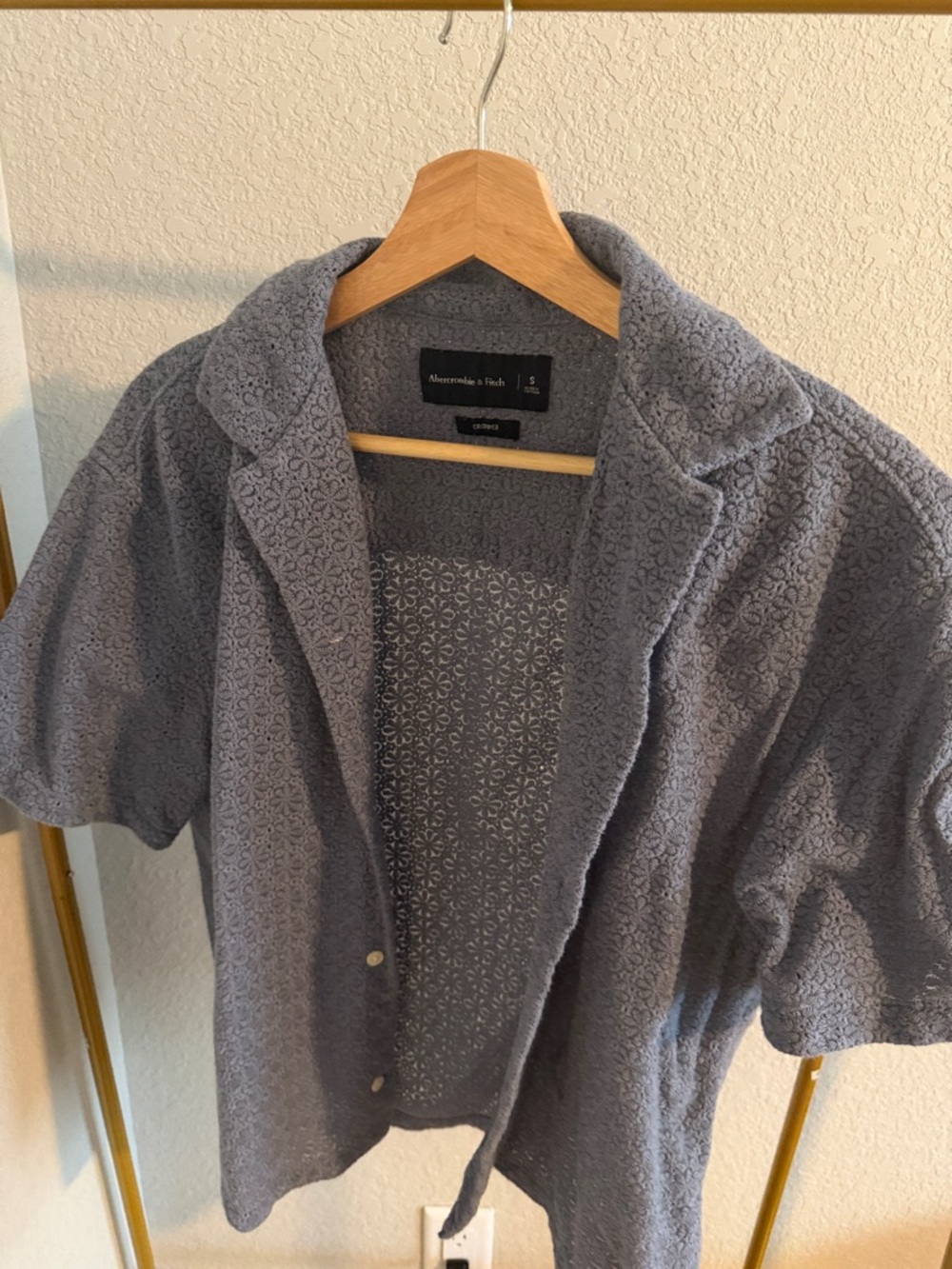 Abercrombie & Fitch Gray Textured Floral Short Sleeve Shirt